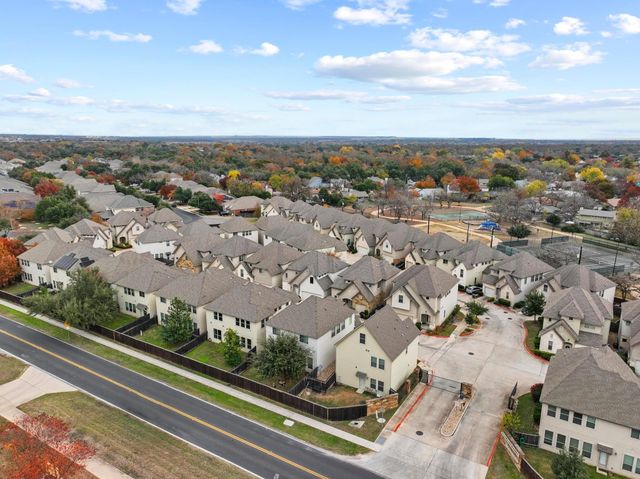 13001 Hymeadow DR 10, Austin, TX 78729