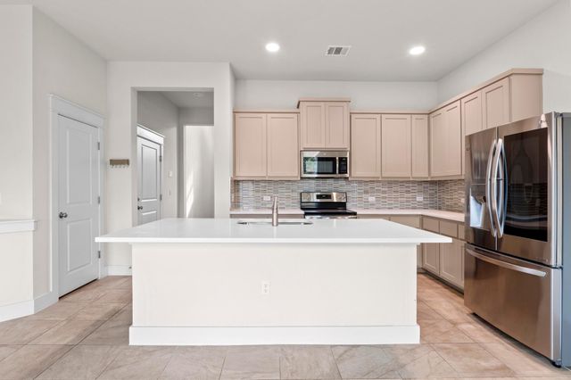 13001 Hymeadow DR 10, Austin, TX 78729