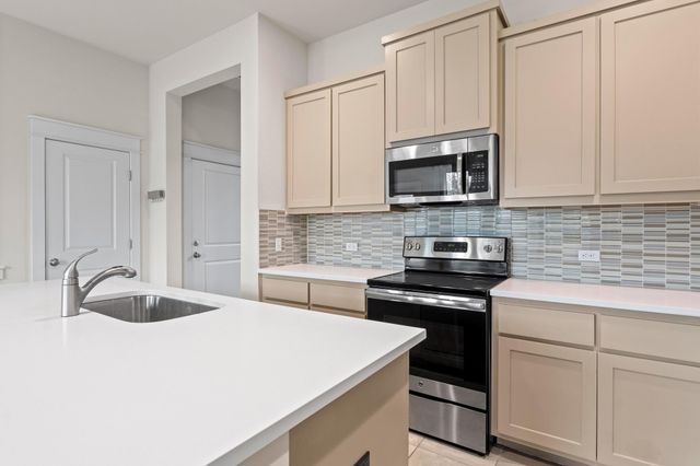 13001 Hymeadow DR 10, Austin, TX 78729