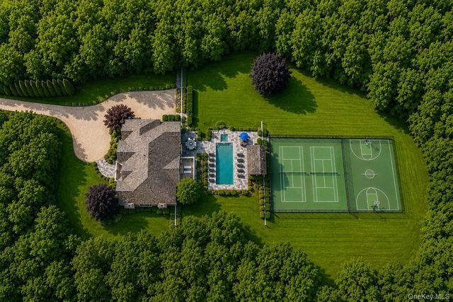 486 Middle Line Highway, Bridgehampton, NY 11932