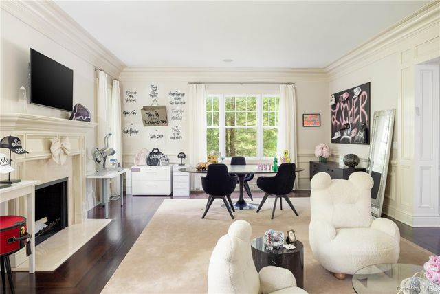 486 Middle Line Highway, Bridgehampton, NY 11932