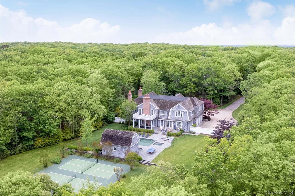 486 Middle Line Highway, Bridgehampton, NY 11932