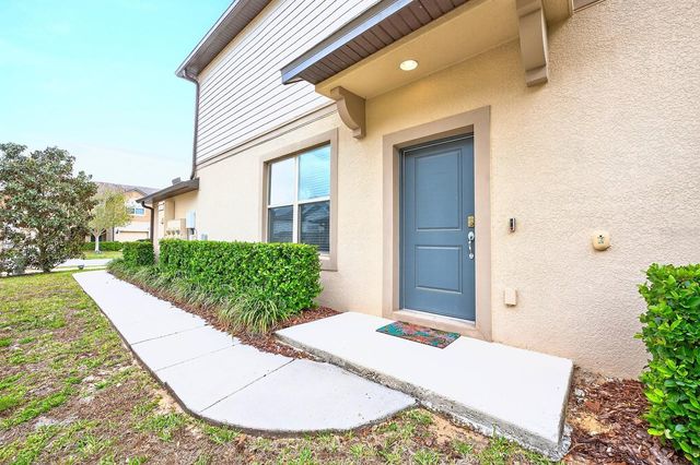 1096 PAVIA DRIVE, Apopka, FL 32703