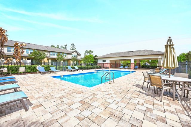 1096 PAVIA DRIVE, Apopka, FL 32703