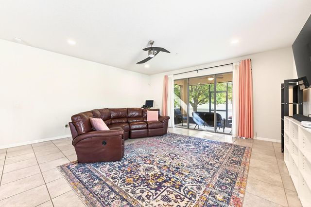 1096 PAVIA DRIVE, Apopka, FL 32703