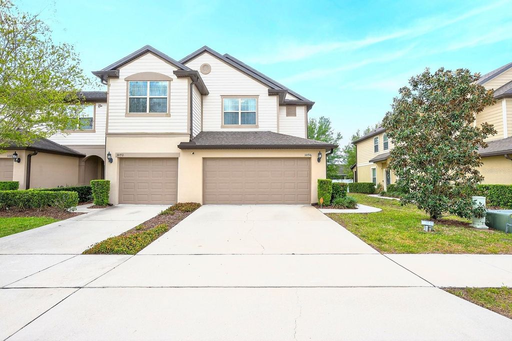 1096 PAVIA DRIVE, Apopka, FL 32703