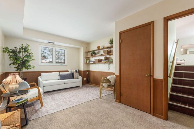 1811 Hove Road, Columbus, OH 43221