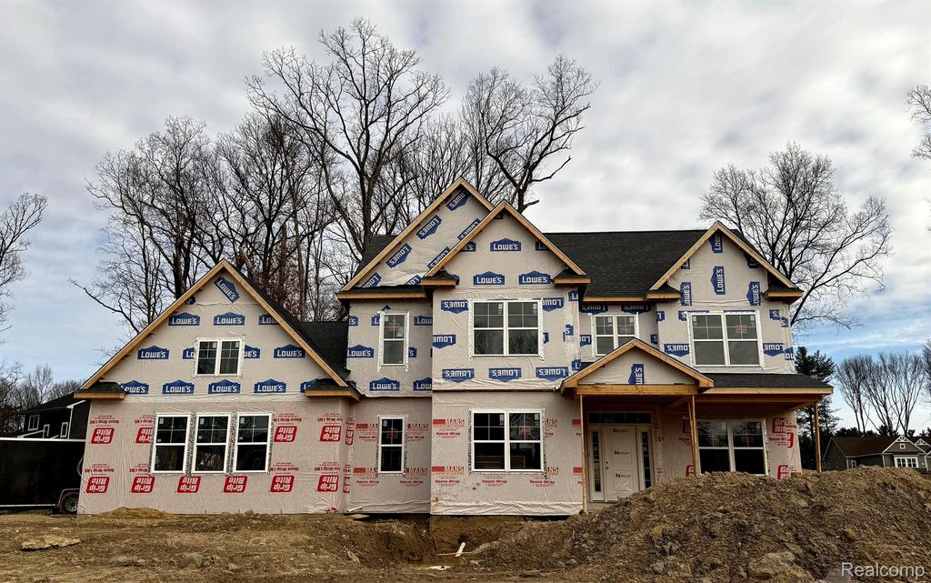 9090 Fielding Drive, Brighton, MI 48116