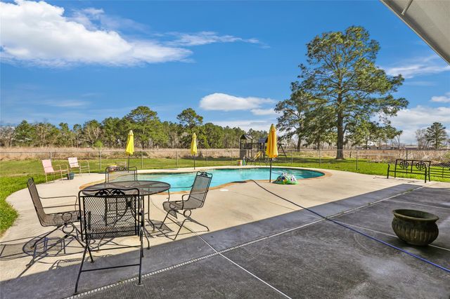1619 County Road 612, Dayton, TX 77535
