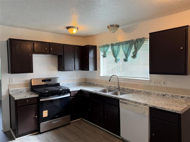 1803 Ripple Creek Drive, Missouri City, TX 77489
