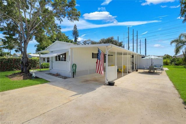 27397 Duvernay DR, Bonita Springs, FL 34135