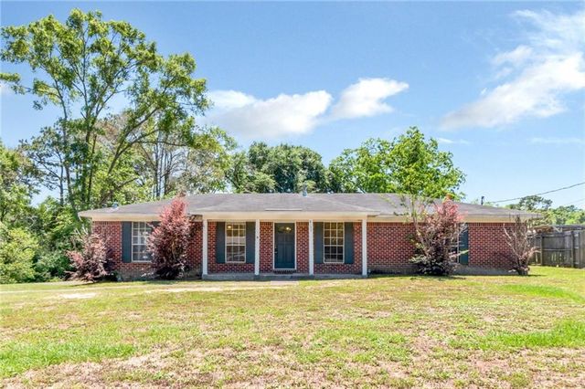 8133 Oak Avenue, Semmes, AL 36575