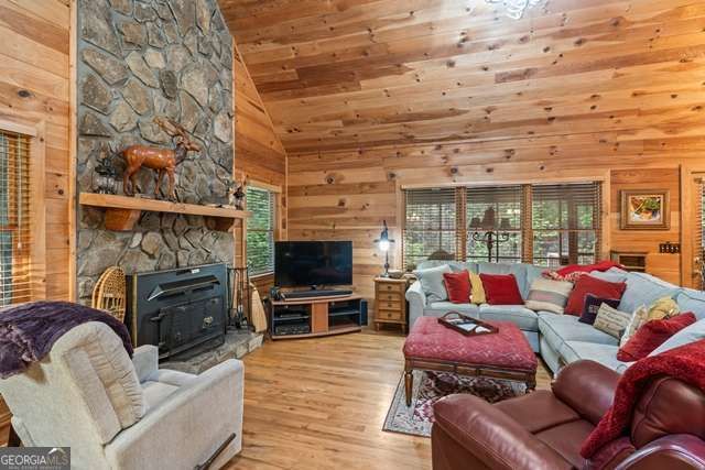 61 River Bend Court, Ellijay, GA 30540