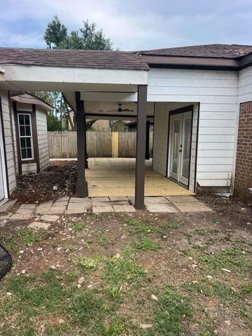 602 Briarclift Lane, Baytown, TX 77521