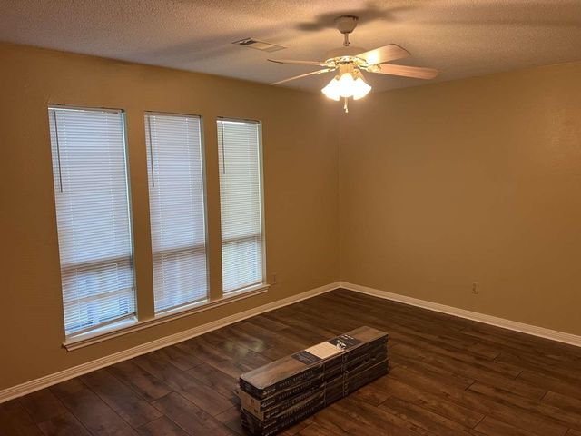 602 Briarclift Lane, Baytown, TX 77521