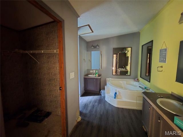 9472 Walnut Lane, Bonne Terre, MO 63628