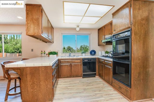 100 Yellowood Pl, Pittsburg, CA 94565