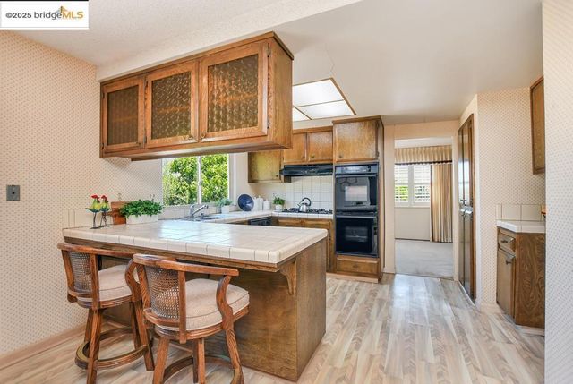 100 Yellowood Pl, Pittsburg, CA 94565