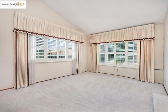 100 Yellowood Pl, Pittsburg, CA 94565