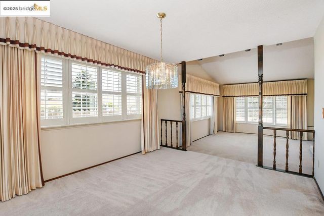 100 Yellowood Pl, Pittsburg, CA 94565