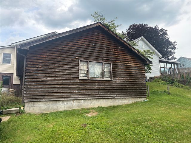 202 Broadway St, West Newton, PA 15089