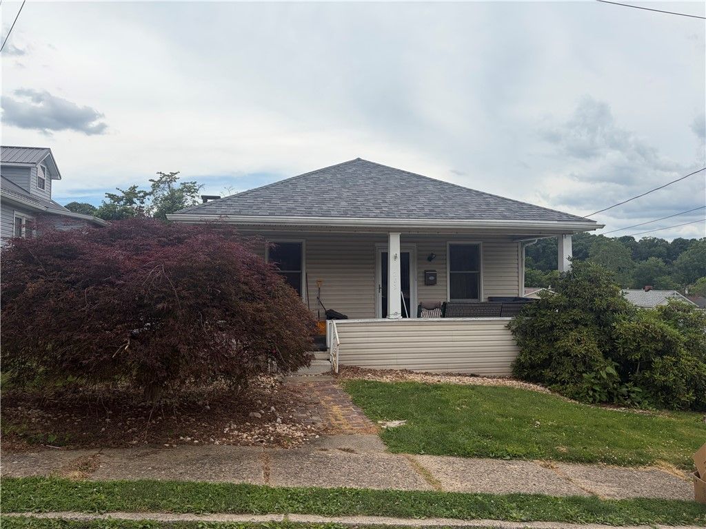 202 Broadway St, West Newton, PA 15089
