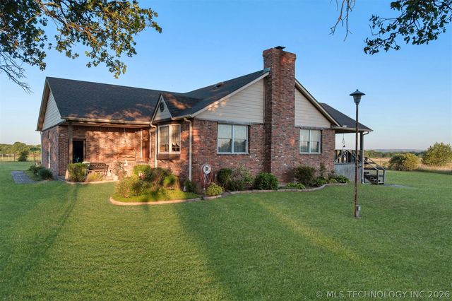 24751 S 200 Road, Henryetta, OK 74437