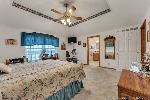 24751 S 200 Road, Henryetta, OK 74437