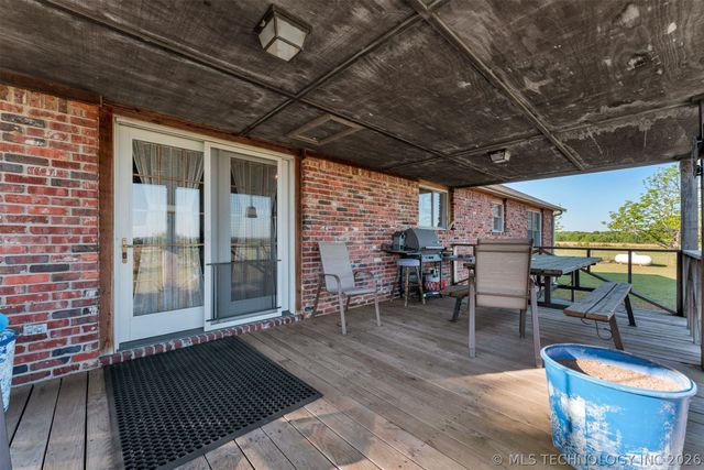 24751 S 200 Road, Henryetta, OK 74437