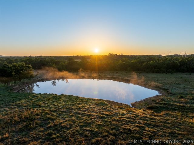 24751 S 200 Road, Henryetta, OK 74437