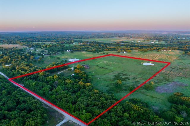 24751 S 200 Road, Henryetta, OK 74437