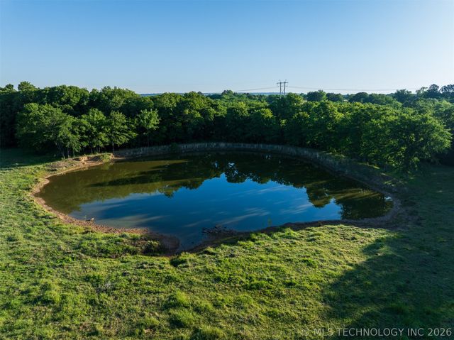 24751 S 200 Road, Henryetta, OK 74437