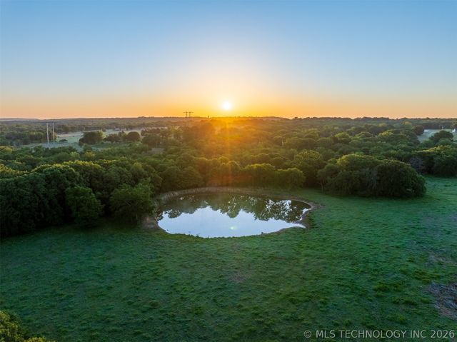 24751 S 200 Road, Henryetta, OK 74437