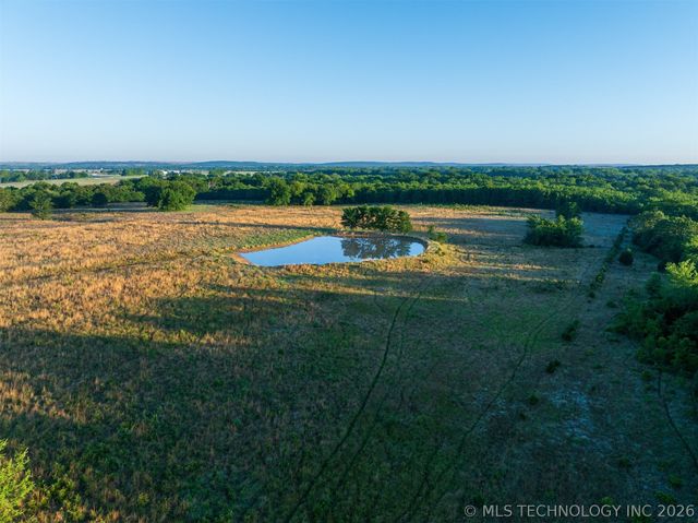24751 S 200 Road, Henryetta, OK 74437