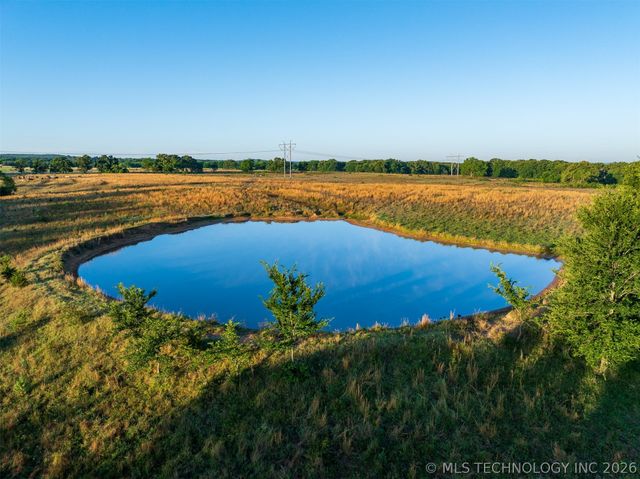 24751 S 200 Road, Henryetta, OK 74437
