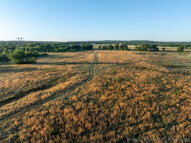 24751 S 200 Road, Henryetta, OK 74437
