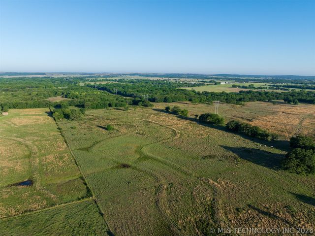 24751 S 200 Road, Henryetta, OK 74437