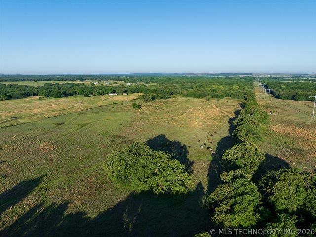 24751 S 200 Road, Henryetta, OK 74437