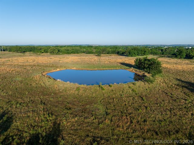 24751 S 200 Road, Henryetta, OK 74437