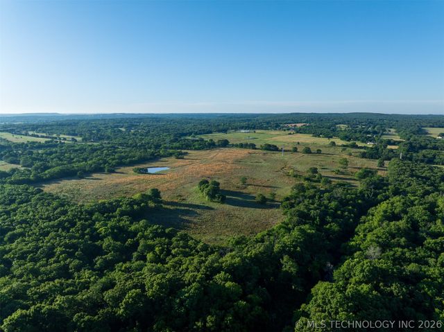 24751 S 200 Road, Henryetta, OK 74437
