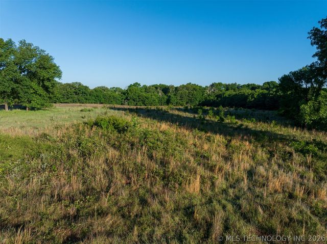 24751 S 200 Road, Henryetta, OK 74437