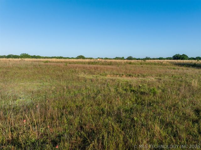 24751 S 200 Road, Henryetta, OK 74437