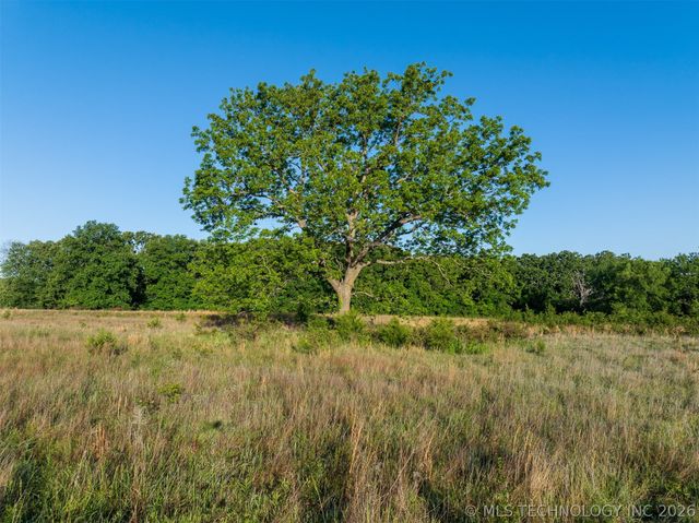 24751 S 200 Road, Henryetta, OK 74437