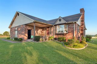 24751 S 200 Road, Henryetta, OK 74437