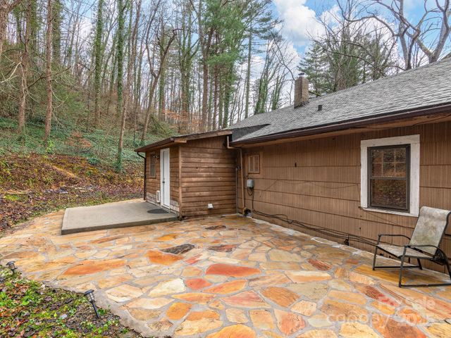 32 Saunooke Road, Asheville, NC 28805