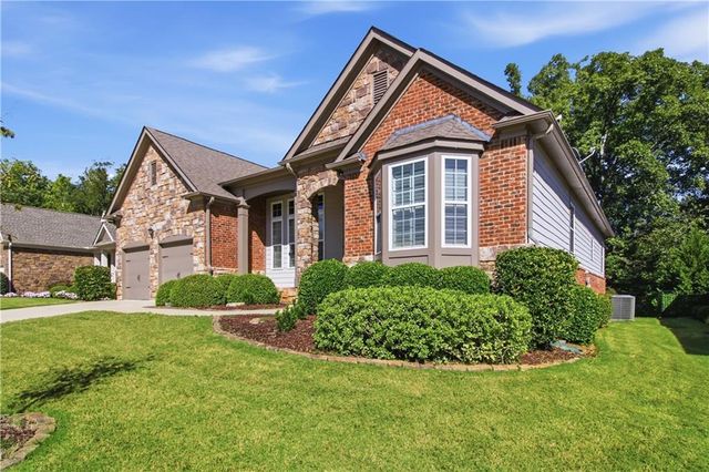 6785 Bransford Drive, Cumming, GA 30040
