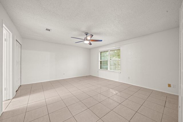 7719 Miller Glen Lane, Houston, TX 77072