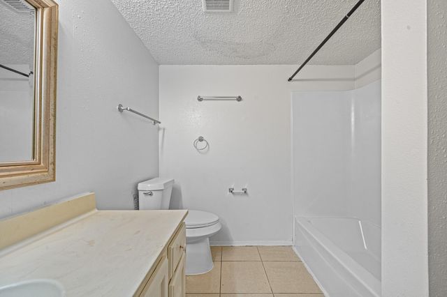 7719 Miller Glen Lane, Houston, TX 77072