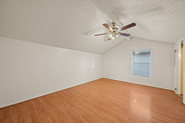 7719 Miller Glen Lane, Houston, TX 77072