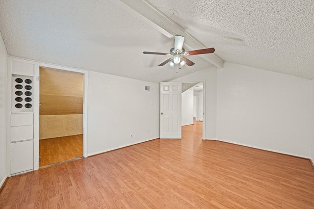 7719 Miller Glen Lane, Houston, TX 77072